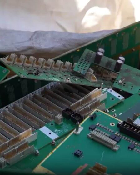 Gestão de e-waste: coleta, descaracterização e destruição de resíduos eletrônicos