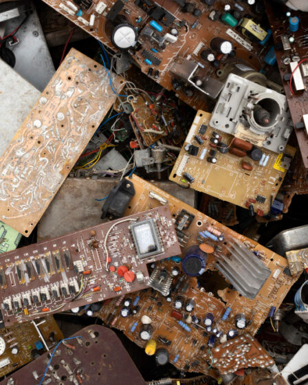 O que acontece com o lixo eletrônico? Faça o descarte correto com a ColetaTec