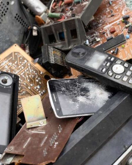 Descarte de eletrônicos: o que fazer com produtos obsoletos da sua empresa?