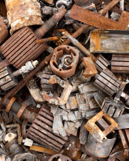 Coleta de sucata de ferro: reciclagem inteligente para empresas