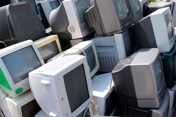 Gestão de resíduos eletrônicos: benefícios para seu negócio
